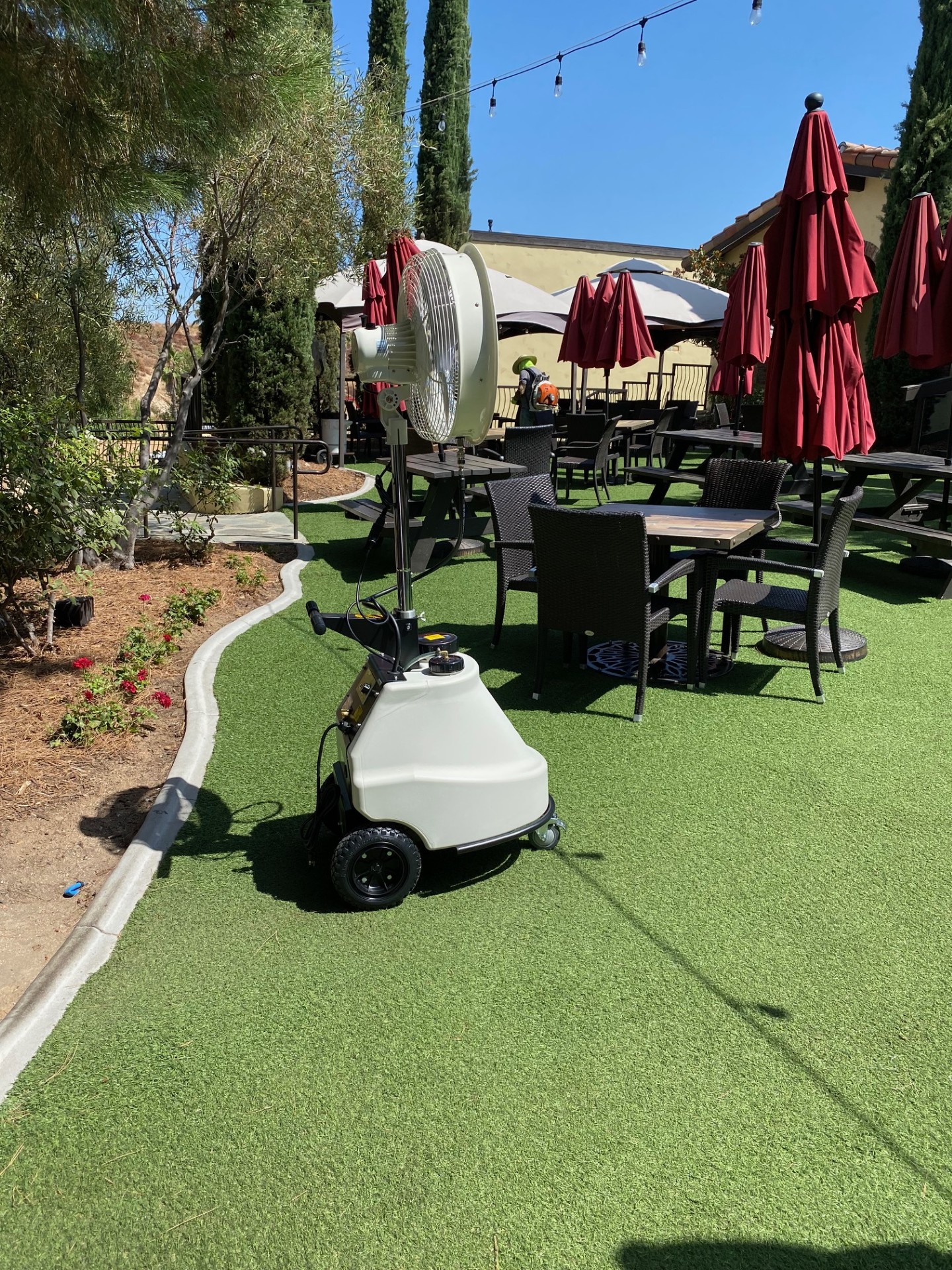 Advanced Systems-Self Contained Portable 1000 PSI Misting Fan - Image 5