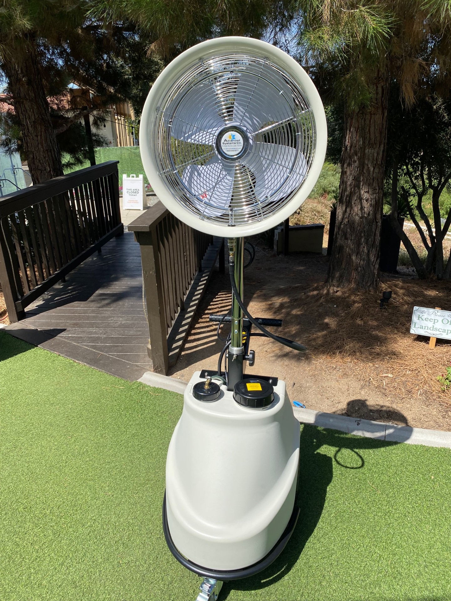 Advanced Systems-Self Contained Portable 1000 PSI Misting Fan - Image 4